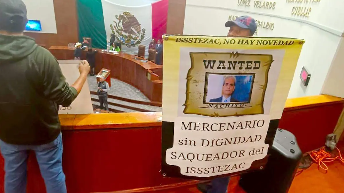 Protesta en el Congreso del Estado